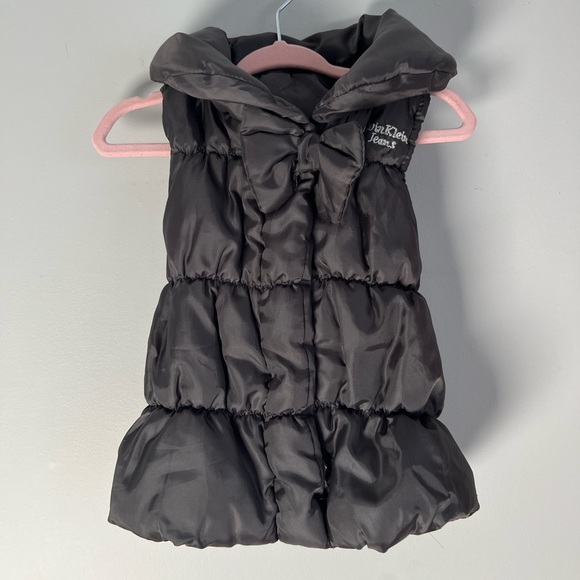 Calvin Klein Jeans Black Puffer Vest with Bow & Collar 12M Girls - Picture 1 of 4